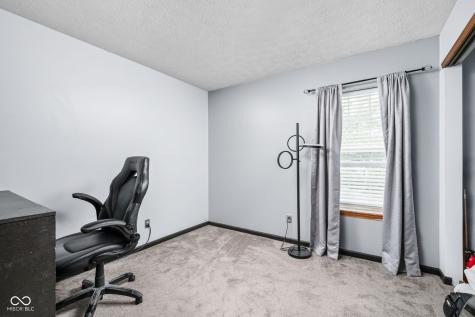 9216 Homeside Drive Indianapolis IN 46250