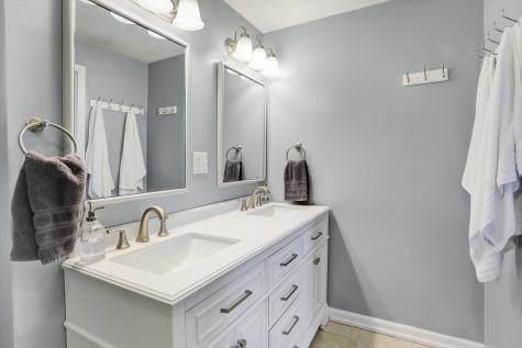 1533 W 79th Street Indianapolis IN 46260