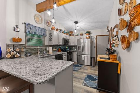3727 Oil Creek Drive Indianapolis IN 46268