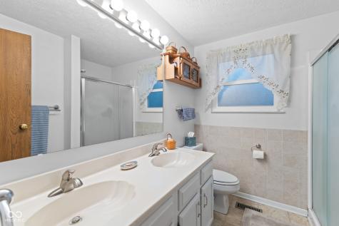3727 Oil Creek Drive Indianapolis IN 46268