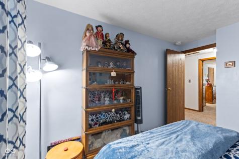 3727 Oil Creek Drive Indianapolis IN 46268