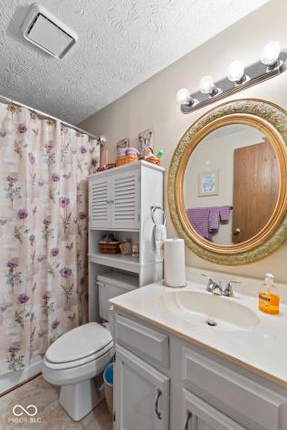3727 Oil Creek Drive Indianapolis IN 46268
