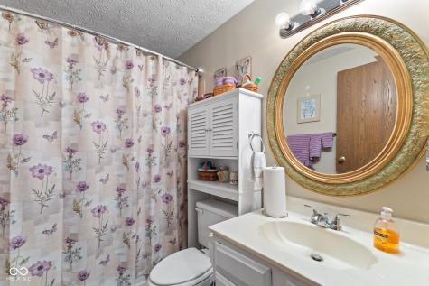 3727 Oil Creek Drive Indianapolis IN 46268