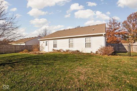 919 Comb Run Lane Avon IN 46123