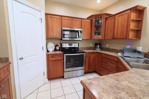 8605 Shamrock Lane Yorktown IN 47396