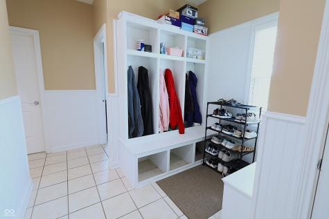 8605 Shamrock Lane Yorktown IN 47396