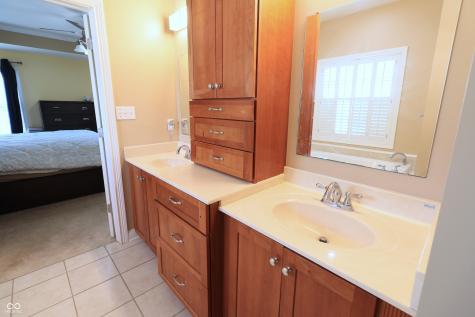 8605 Shamrock Lane Yorktown IN 47396
