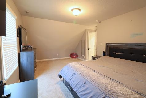 8605 Shamrock Lane Yorktown IN 47396