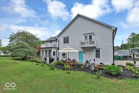 985 W Oak Street Zionsville IN 46077