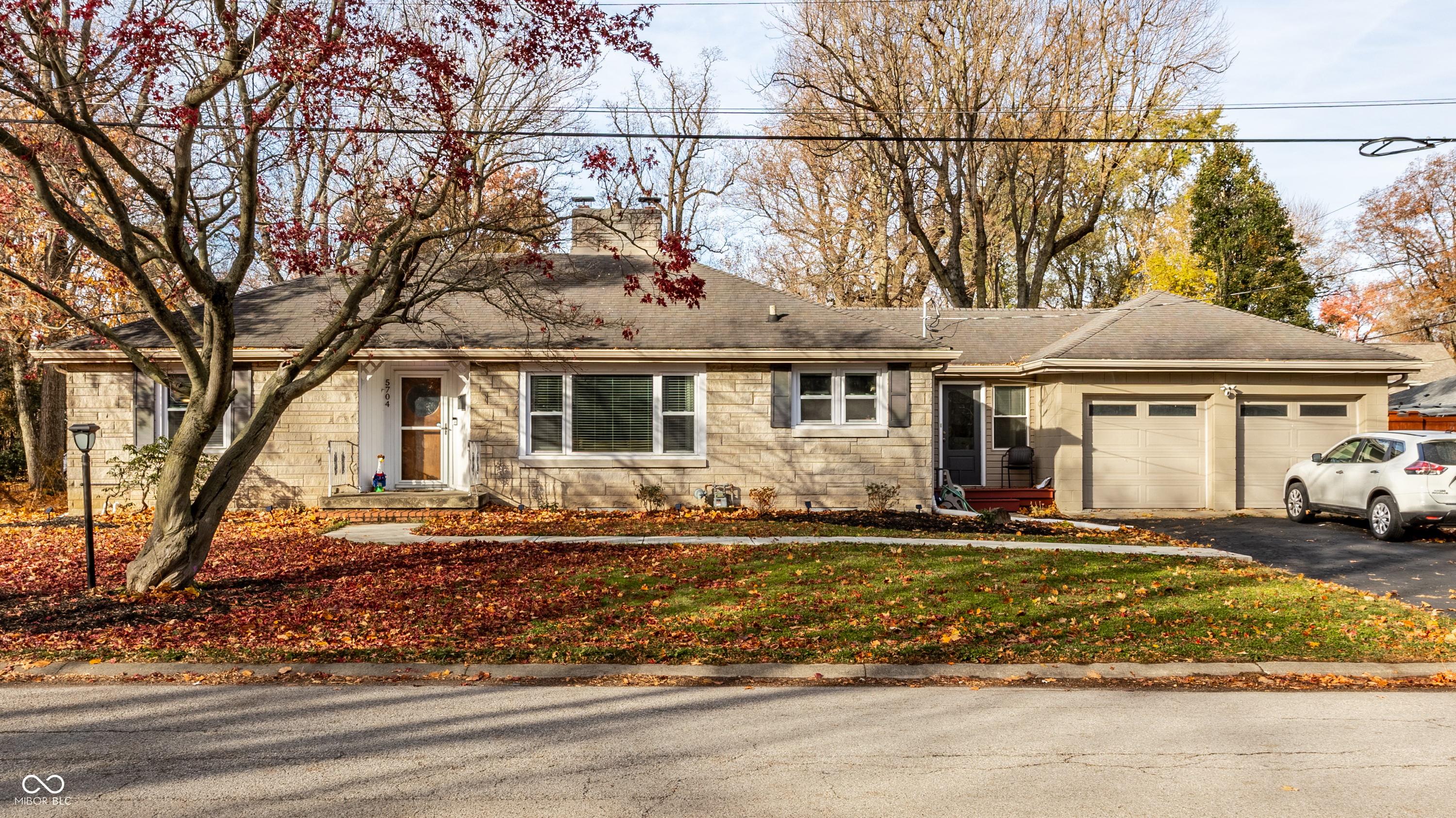 5704 Crestview Avenue Indianapolis IN 46220