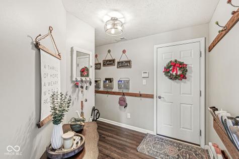 6329 Silver Leaf Drive Zionsville IN 46077