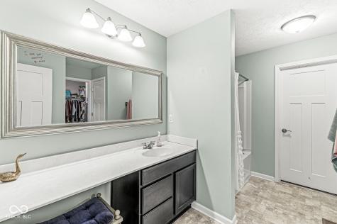 6329 Silver Leaf Drive Zionsville IN 46077