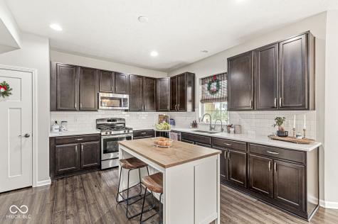 6329 Silver Leaf Drive Zionsville IN 46077