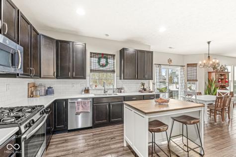 6329 Silver Leaf Drive Zionsville IN 46077