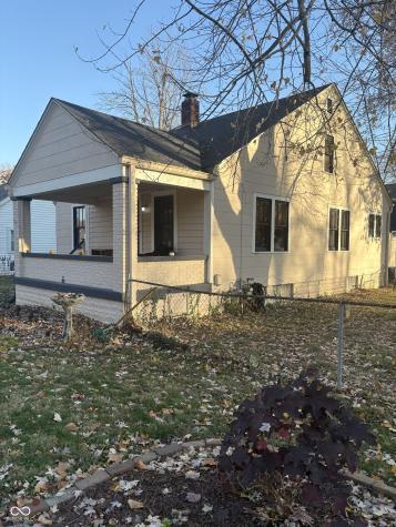 465 W Hawthorne Street Zionsville IN 46077