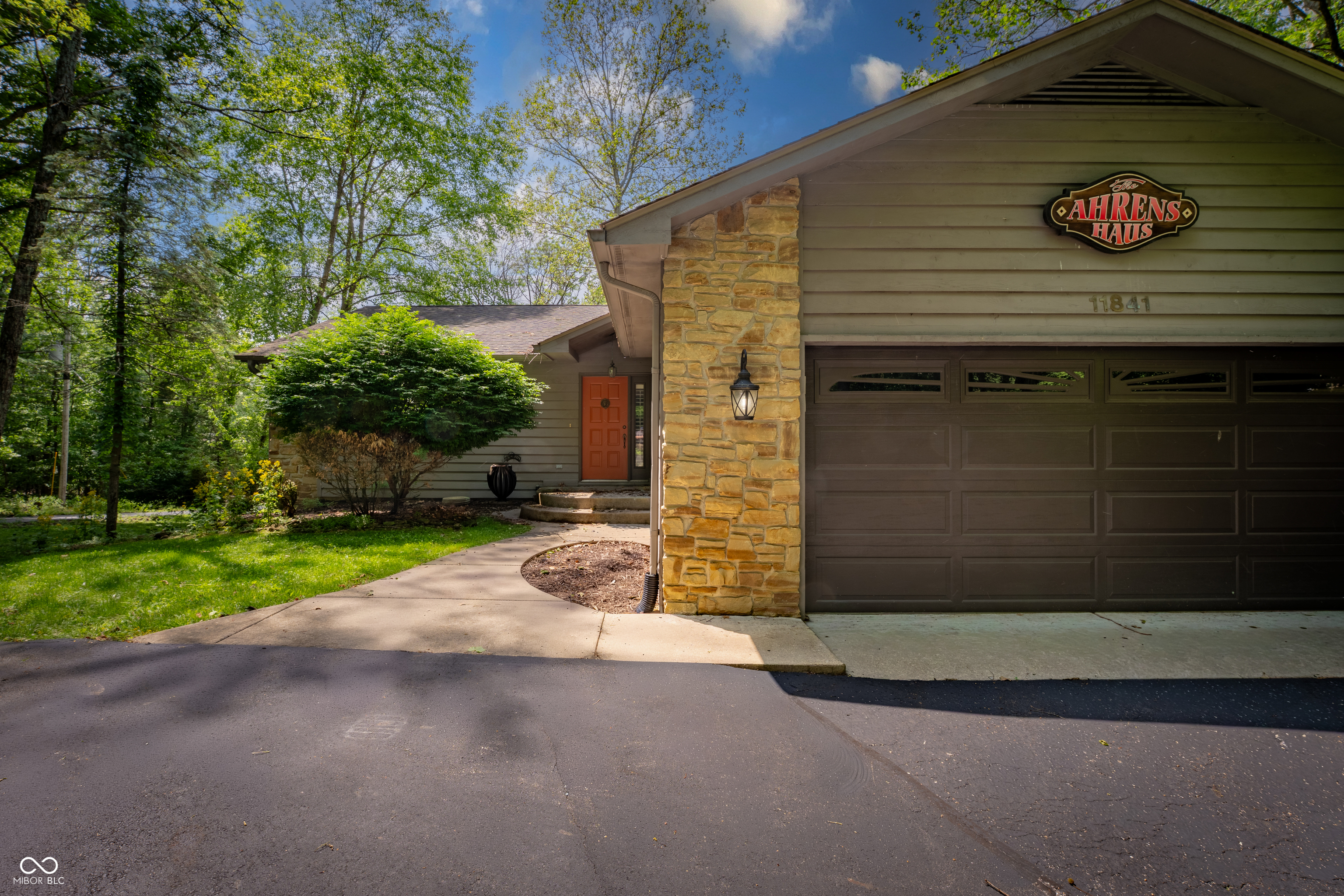 11841 W Grandview Drive Columbus IN 47201