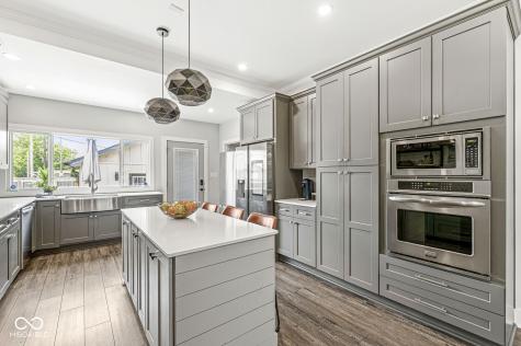 1048 Saint Peter Street Indianapolis IN 46203