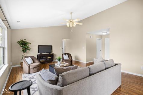 11024 Oakspring Drive Indianapolis IN 46239