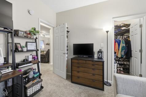 5763 Dollar Forge Drive Indianapolis IN 46221