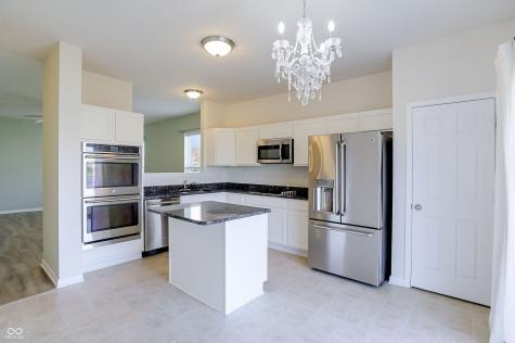 8742 Ballard Lane Indianapolis IN 46239