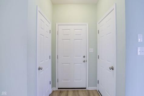 8742 Ballard Lane Indianapolis IN 46239