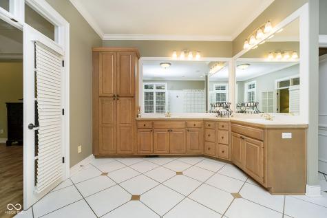 12165 Woods Bay Place Carmel IN 46033