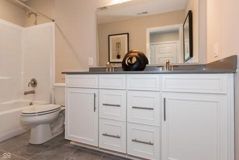 5140 Summerton Street Mccordsville IN 46055