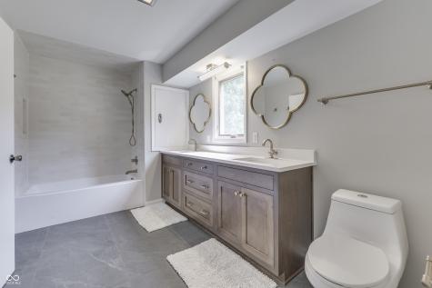 69 E Maple Drive Franklin IN 46131