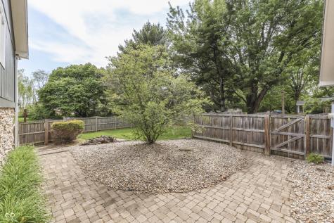 69 E Maple Drive Franklin IN 46131