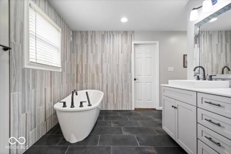 11416 E Lakeshore Drive Carmel IN 46033