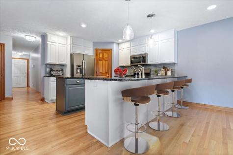 1893 Water Oak Way Avon IN 46123