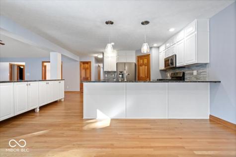 1893 Water Oak Way Avon IN 46123