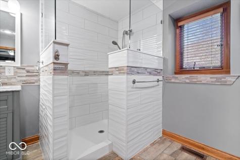 1893 Water Oak Way Avon IN 46123