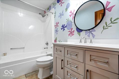 1893 Water Oak Way Avon IN 46123