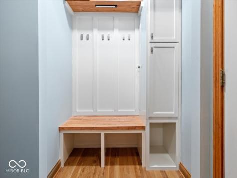 1893 Water Oak Way Avon IN 46123