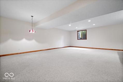 1893 Water Oak Way Avon IN 46123