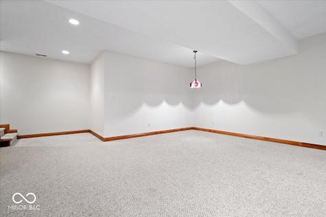 1893 Water Oak Way Avon IN 46123