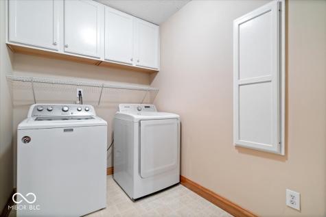 1893 Water Oak Way Avon IN 46123