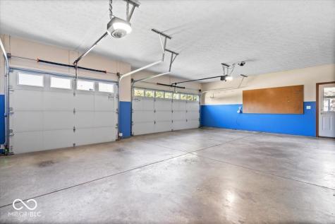 1893 Water Oak Way Avon IN 46123