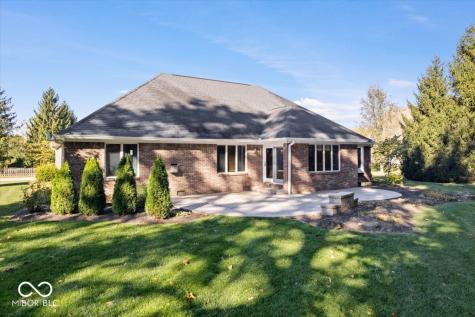 1893 Water Oak Way Avon IN 46123