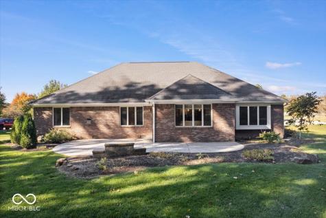 1893 Water Oak Way Avon IN 46123