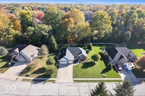 1893 Water Oak Way Avon IN 46123