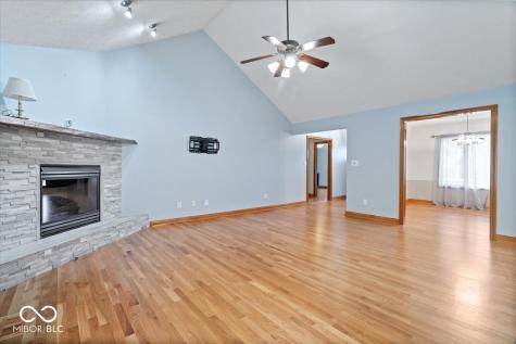 1893 Water Oak Way Avon IN 46123