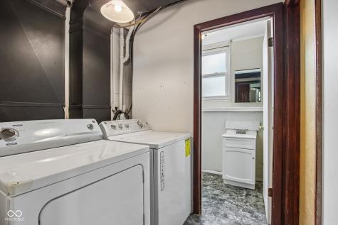 8319 Wysong Drive Indianapolis IN 46219