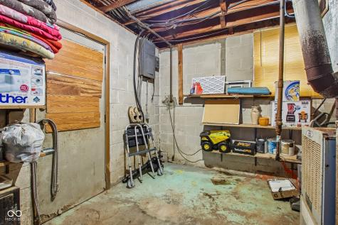 8319 Wysong Drive Indianapolis IN 46219