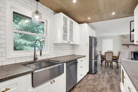 128 Dahlia Lane Indianapolis IN 46217