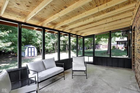 128 Dahlia Lane Indianapolis IN 46217
