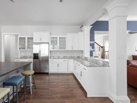 4328 Heyward Lane Indianapolis IN 46250
