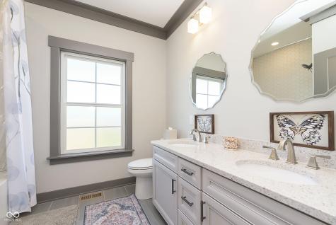 5679 S 675 W New Palestine IN 46163