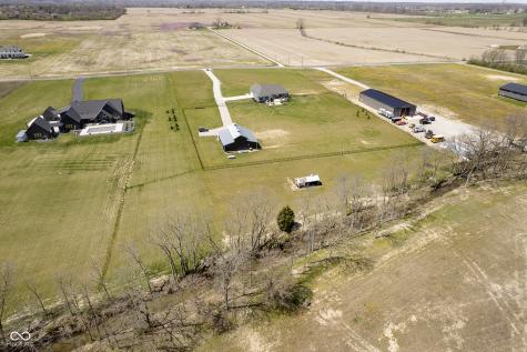 5679 S 675 W New Palestine IN 46163